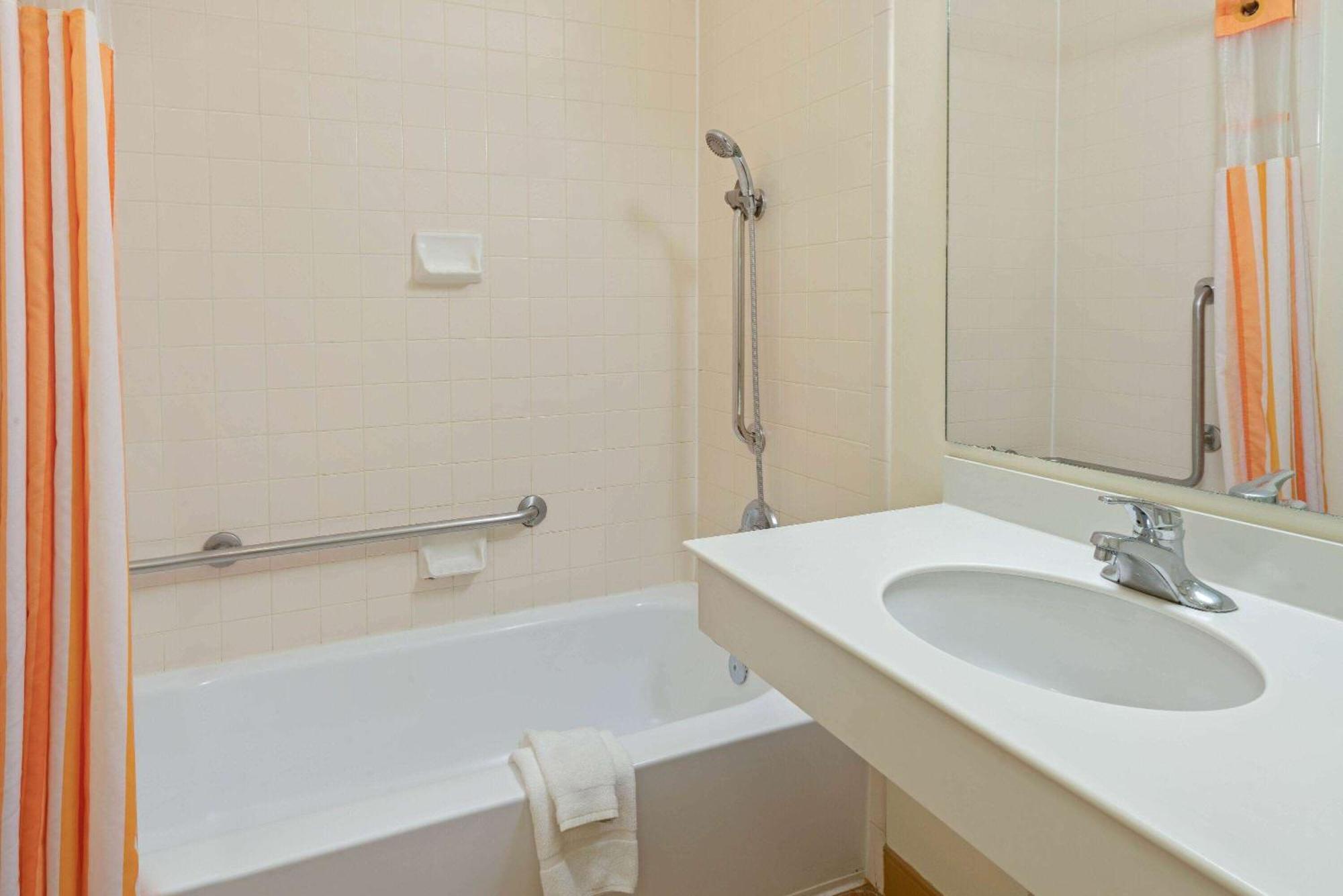 La Quinta By Wyndham Salt Lake City - Layton Exteriör bild